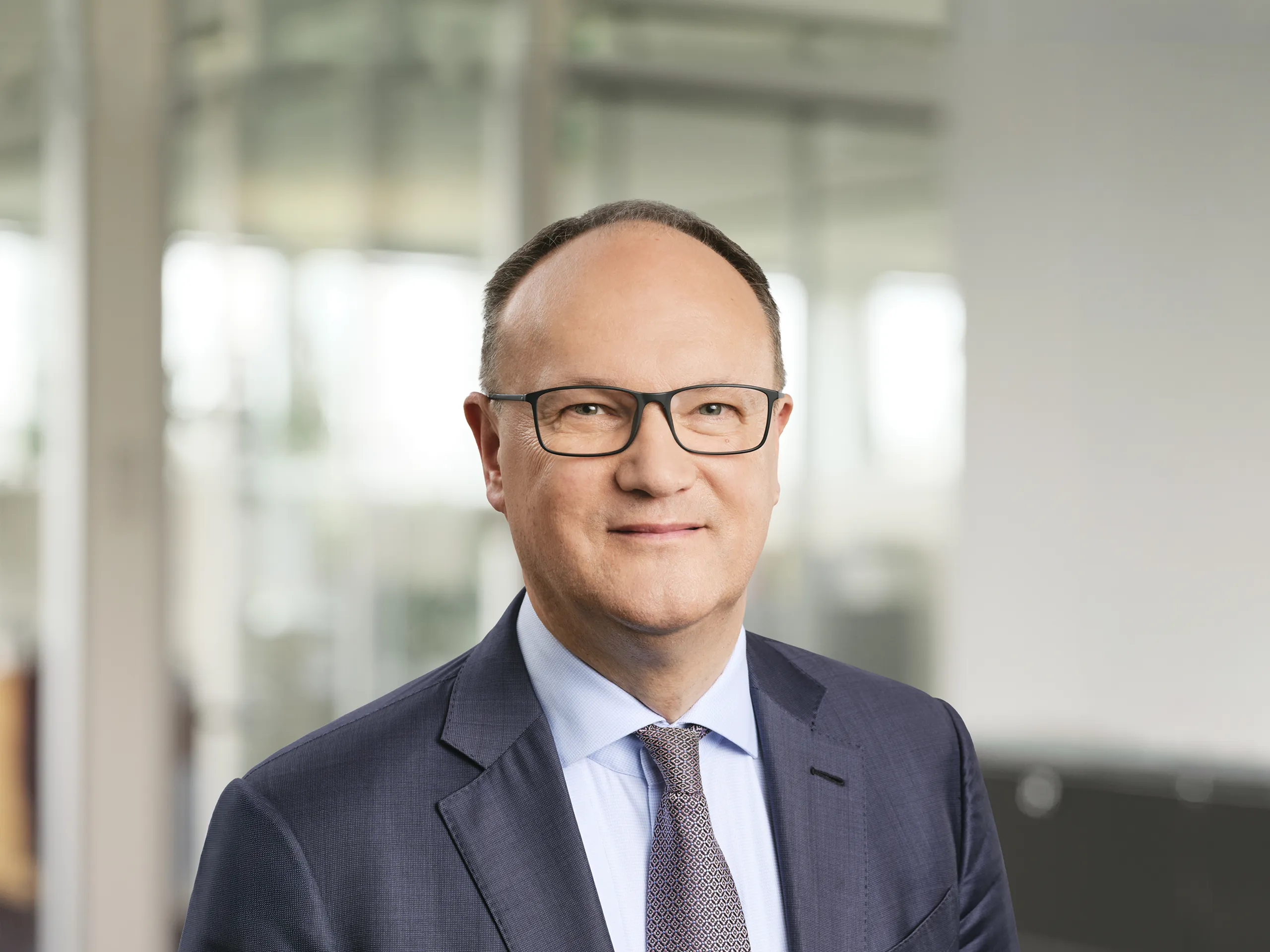 Dr. Roland Schäfer