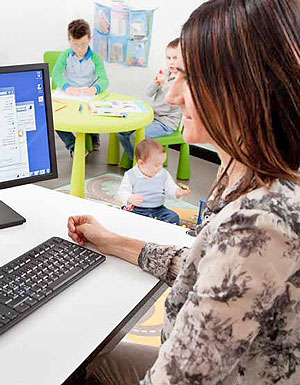 Vereinbarkeit von Beruf und Familie ARAG als Arbeitgeber