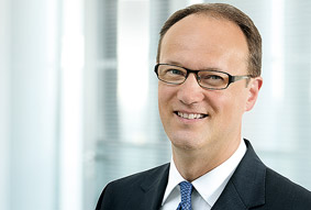 Dr. Roland Schäfer