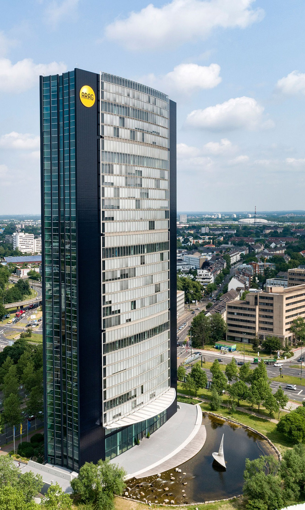 ARAG Tower Duesseldorf_980x1637